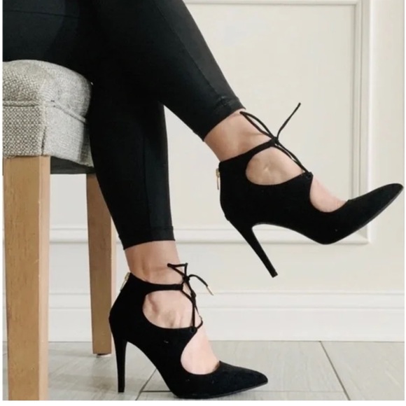 Marc Fisher -Elegant Black Stiletto Heels size 10 - Picture 1 of 9